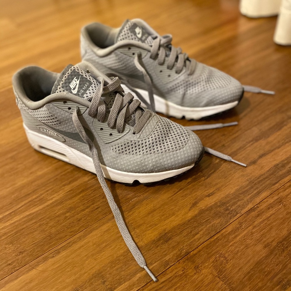 Nike Airmax workout shoes